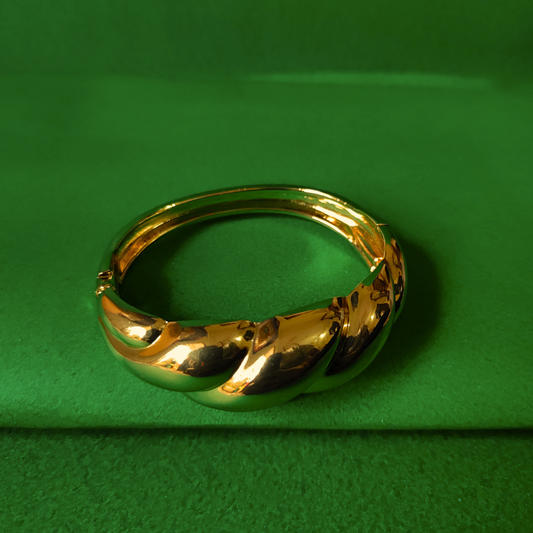 Zariva Anti-Tarnish Bold Twisted Gold Bangle Bracelet
