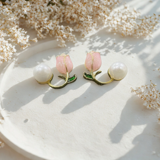 Zariva  Blush Bloom Pearl Studs