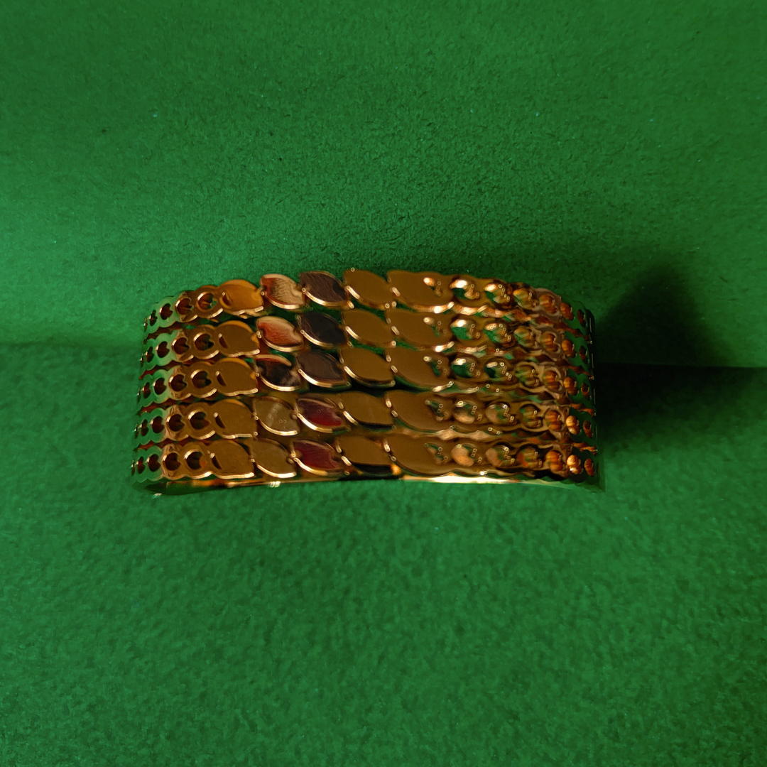 Zariva Anti-Tarnish Classic Gold Designer Chain Bangle Bracelet