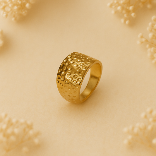 Zariva Anti-Tarnish Hammered Texture Adjustable Band