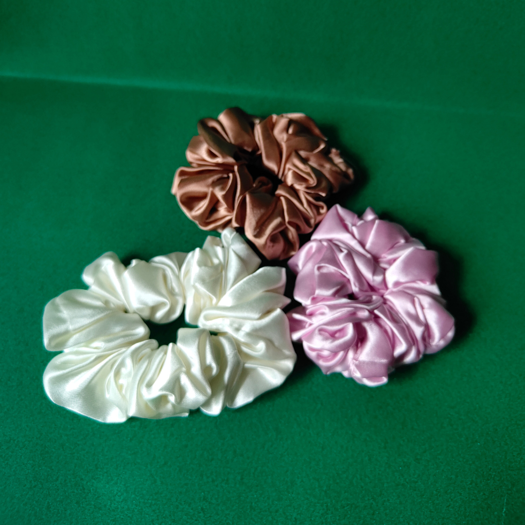 Zariva Satin Hair Scrunchies